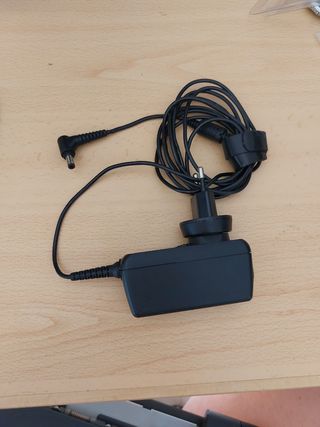 Cargador original ADP-40TH A