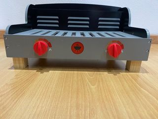 Barbacoa de madera de juguete