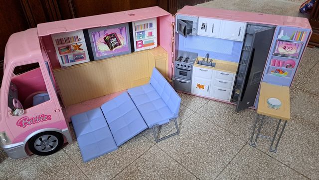 Camper Barbie Summer Party 2005