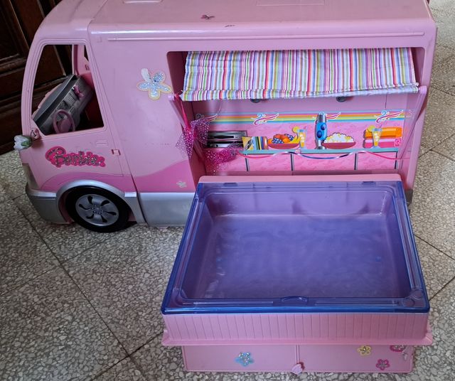 Camper Barbie Summer Party 2005