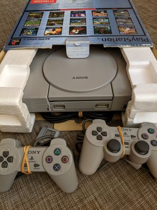 Sony Playstation con tanti giochi