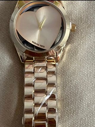 Reloj dorado