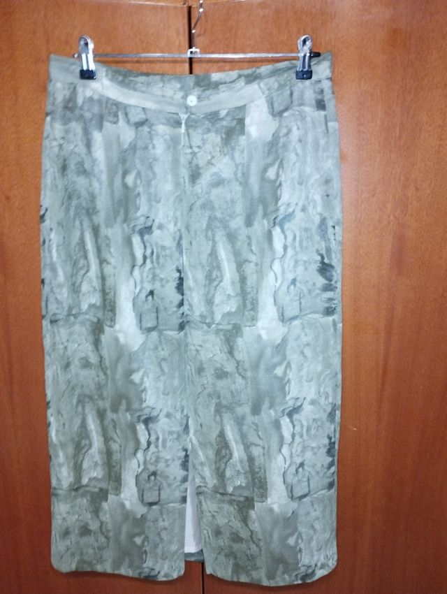 lote de cuatro faldas