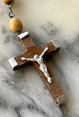 Rosario y cruz de Jerusalem