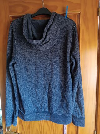 Sudadera Hollister. Talla M. Muy cómoda
