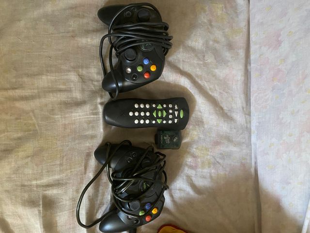 Lote de mandos y memoria de 8mb de xbox