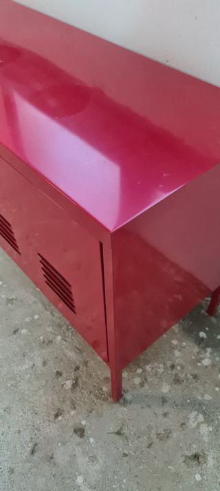 Mueble TV rojo