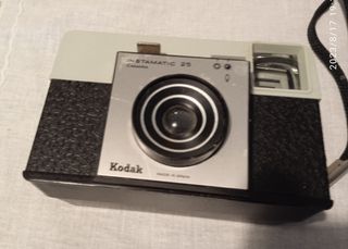 Cámara de fotos Kodak instamatic 25