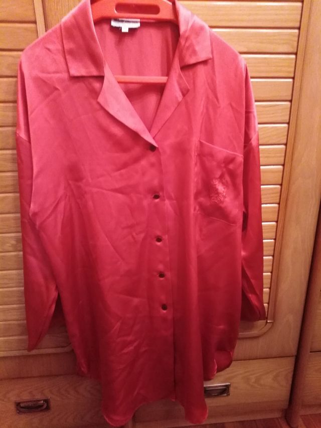 Camisola raso - talla M - color fresa/A estrenar