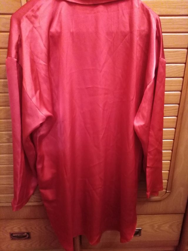 Camisola raso - talla M - color fresa/A estrenar