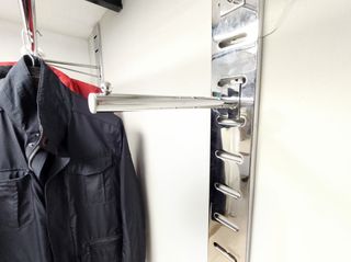 Perchero para vestidor retif