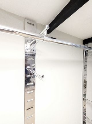 Perchero para vestidor retif