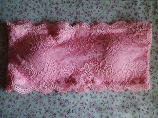 Top rosa fucsia claro de encaje con brillo