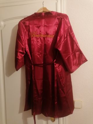 1 abito da sposa e 3 nuovi abiti da damigella