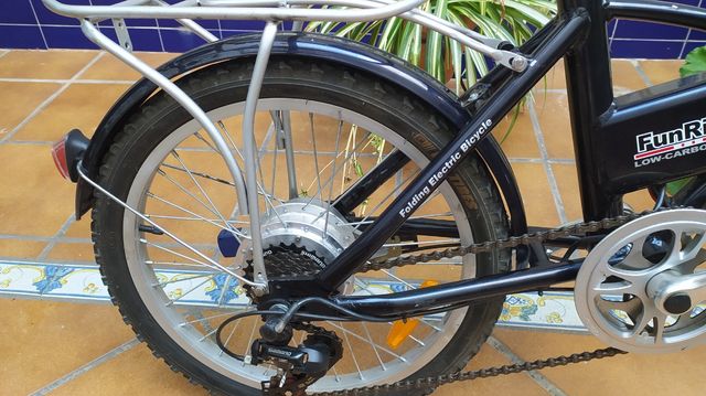 bicicleta eléctrica, batería integrada en cuadro