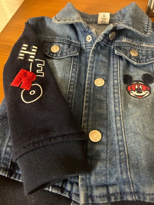 cazadora vaquera talla12/18 meses prenatal