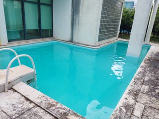 Limpeza e manutenção de piscinas margem Sul