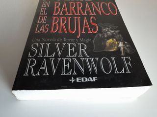 Muerte en el barranco de brujas. Silver Ravenwolf.