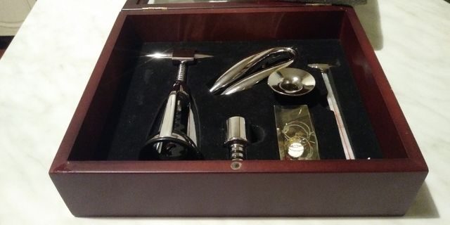 Kit accessori vino Renato Balestra 