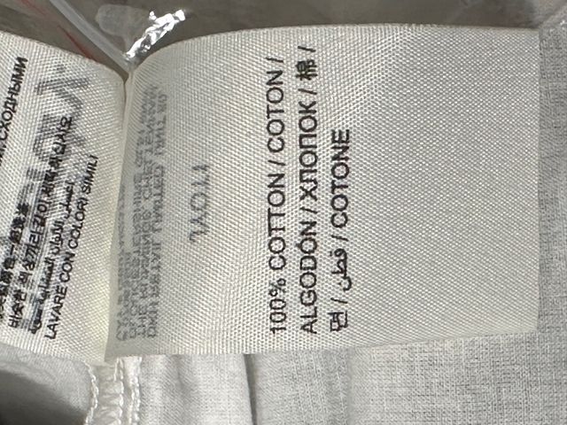 Vestido vaquero con flores rosas