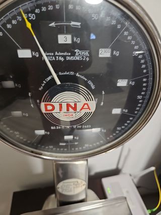 báscula antigua