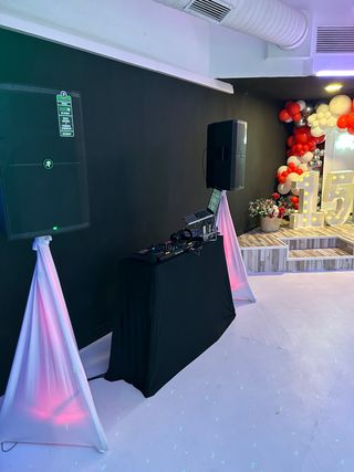 DISCOTECA MOVIL & DJ ANIMADOR EN VIVO