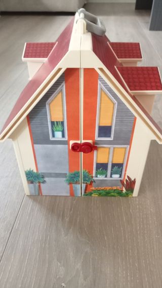 Casa maletín de muñecas Playmobil 