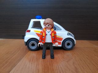 Coche médico de urgencias Playmobil