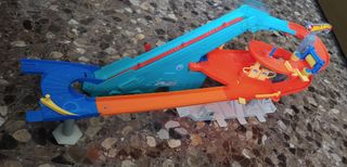 Mega garaje motorizado Hot Wheels