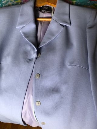 traje