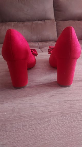 Zapatos rojos de tacon