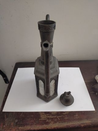 Tetera china antigua con cristal