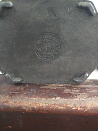 Tetera china antigua con cristal