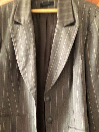 traje