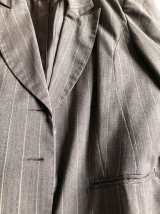 traje