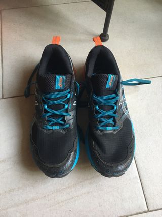 Zapatillas Asics Trabuco 9 talla 44,5
