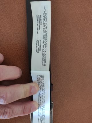 Cinturón de piel 100% bovina Zara