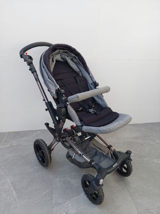 Silla de bebé, con capazo y grupo 0