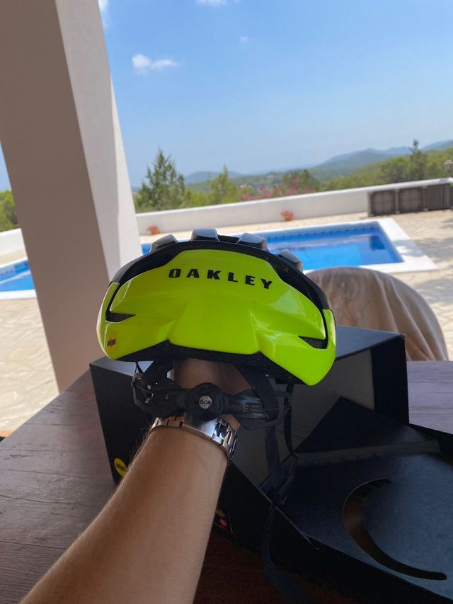 Casco bici Oakley Aro 3