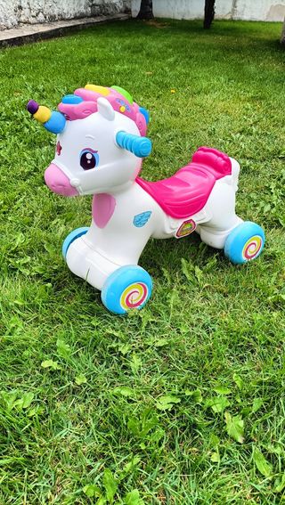 Unicornio mecedora y ruedas