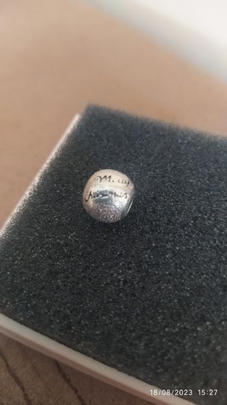 Pulsera y abalorios de chamilia