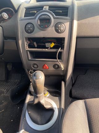 RENAULT MEGANE 1.6 G 2004