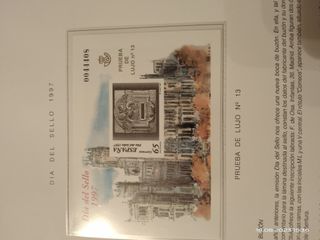 Sellos 13 años completos con algunas pruebas lujo.