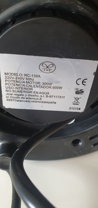 Robot de cozinha com livro de receitas