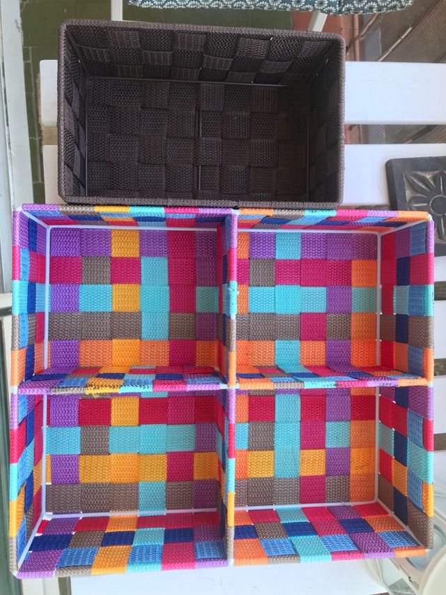 Caja con compartimentos