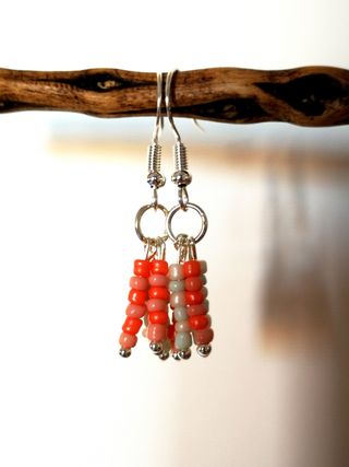 Pendientes de plata y abalorios