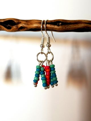 Pendientes de plata y abalorios