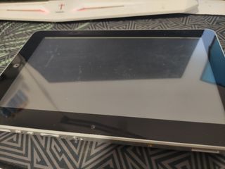 Vendo varias pantallas y una tablet