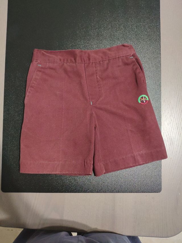 Ropa Greenwich School