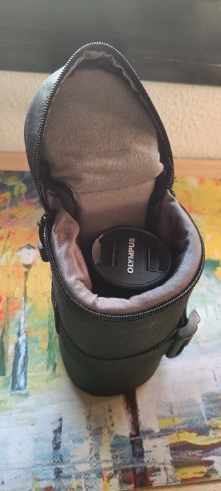 Objetivo Olympus M.Zuiko 75-300 + funda acolchada